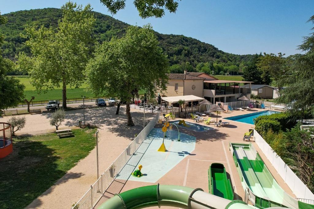 Camping Le Chassezac Sampzon المظهر الخارجي الصورة